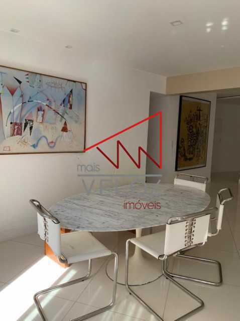 Apartamento à venda com 3 quartos, 151m² - Foto 13