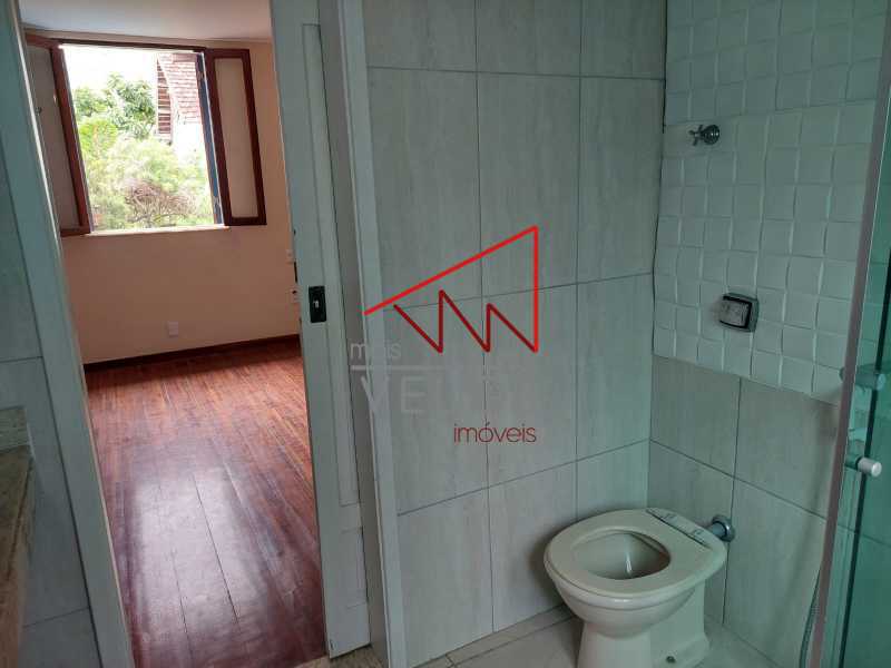 Casa de Vila à venda com 5 quartos, 293m² - Foto 11