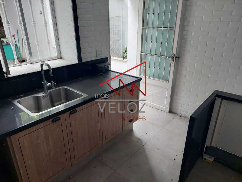 Casa de Vila à venda com 5 quartos, 293m² - Foto 16