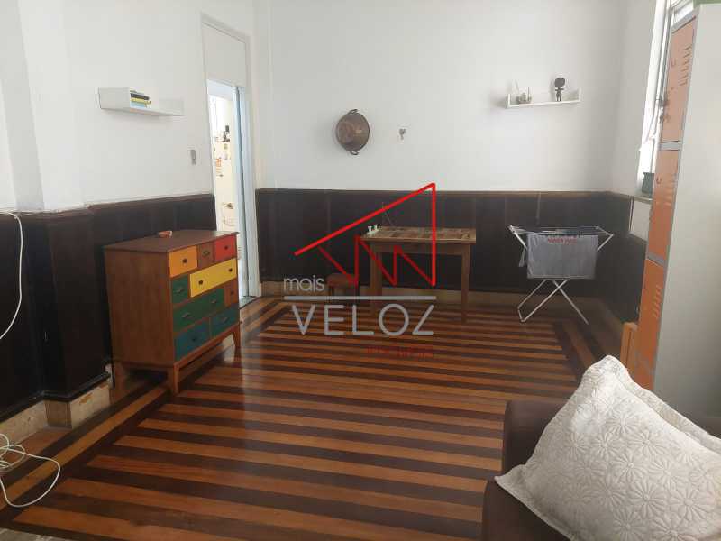 Apartamento à venda com 3 quartos, 110m² - Foto 2