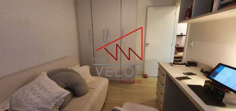 Apartamento à venda com 2 quartos, 80m² - Foto 19