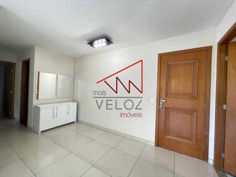 Apartamento à venda com 2 quartos, 75m² - Foto 9