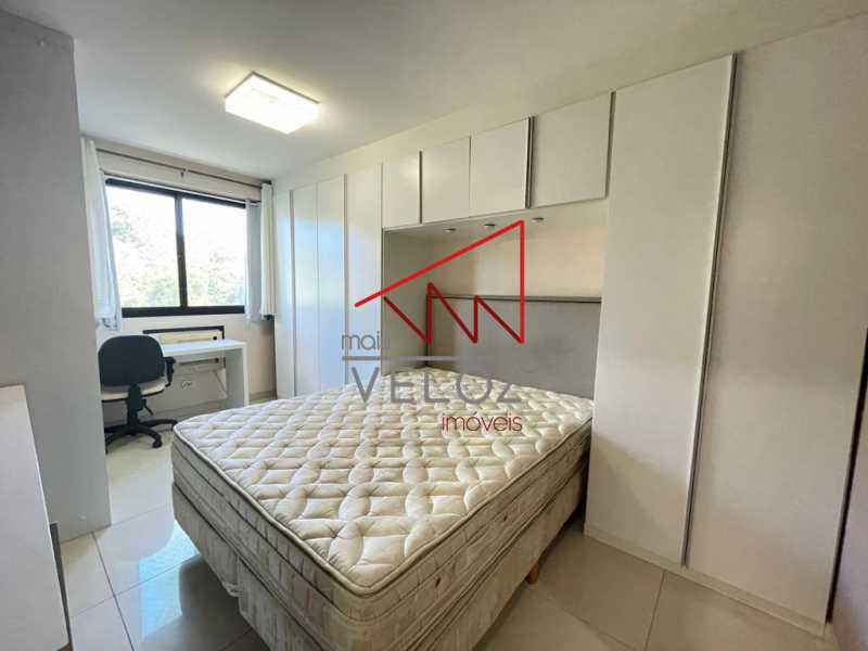 Apartamento à venda com 2 quartos, 75m² - Foto 14