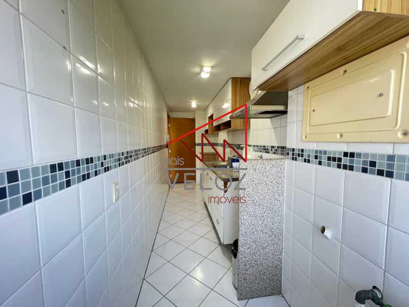 Apartamento à venda com 2 quartos, 75m² - Foto 21