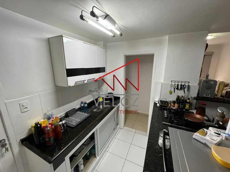 Apartamento à venda com 2 quartos, 70m² - Foto 15