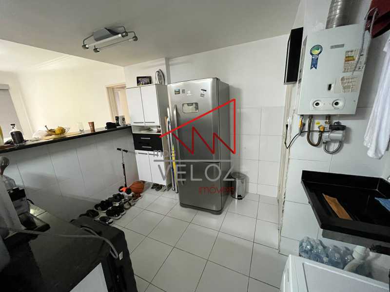 Apartamento à venda com 2 quartos, 70m² - Foto 19