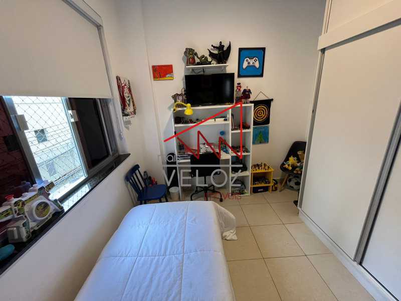 Apartamento à venda com 2 quartos, 70m² - Foto 14