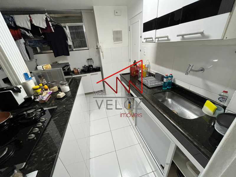 Apartamento à venda com 2 quartos, 70m² - Foto 17