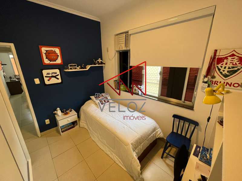 Apartamento à venda com 2 quartos, 70m² - Foto 11