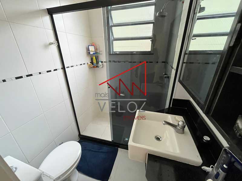 Apartamento à venda com 2 quartos, 70m² - Foto 22