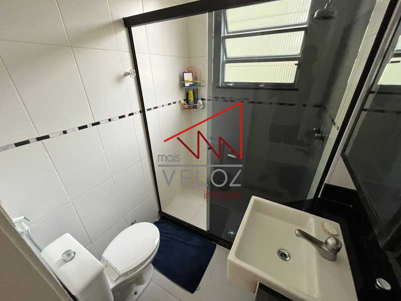 Apartamento à venda com 2 quartos, 70m² - Foto 23