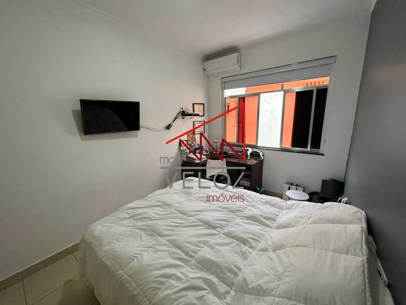 Apartamento à venda com 2 quartos, 70m² - Foto 10