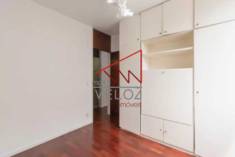 Apartamento à venda com 2 quartos, 72m² - Foto 10