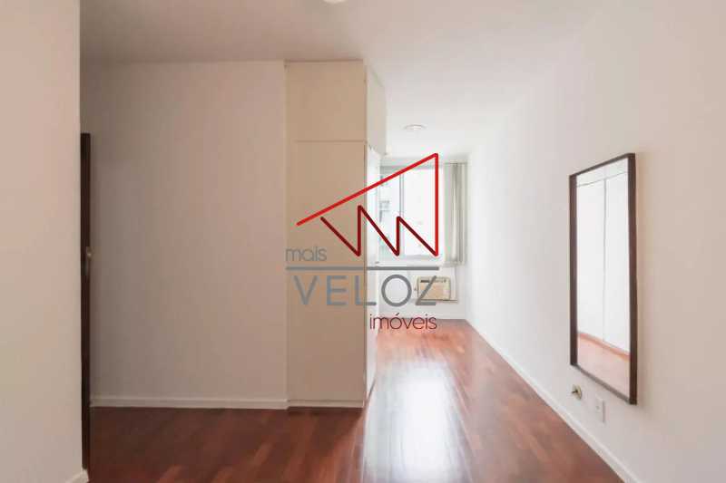 Apartamento à venda com 2 quartos, 72m² - Foto 8