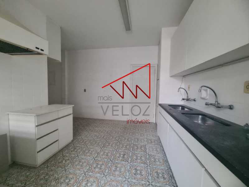 Apartamento à venda com 4 quartos, 200m² - Foto 6