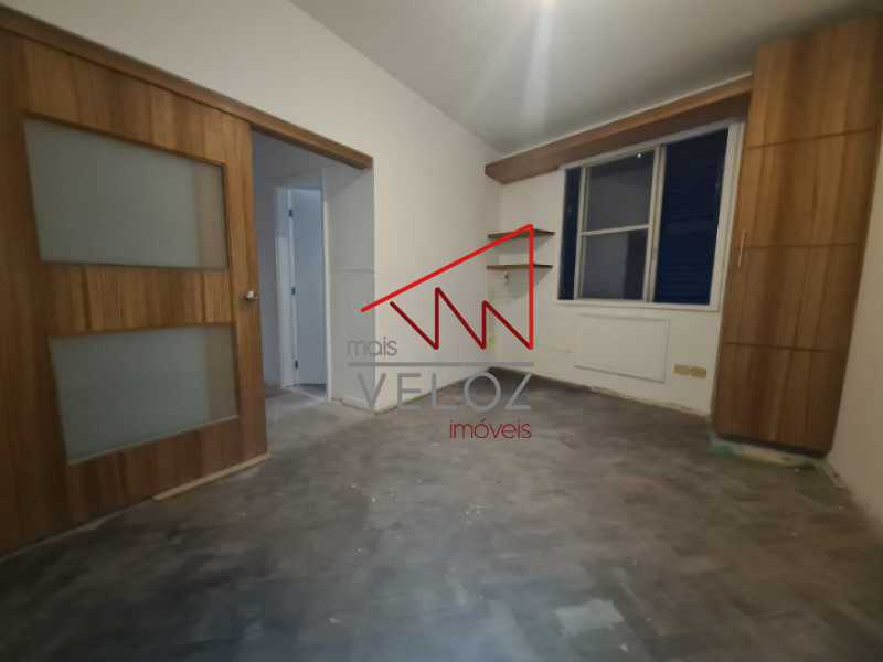 Apartamento à venda com 4 quartos, 200m² - Foto 16