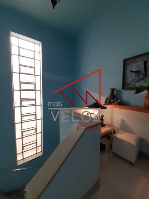 Apartamento à venda com 5 quartos, 220m² - Foto 2