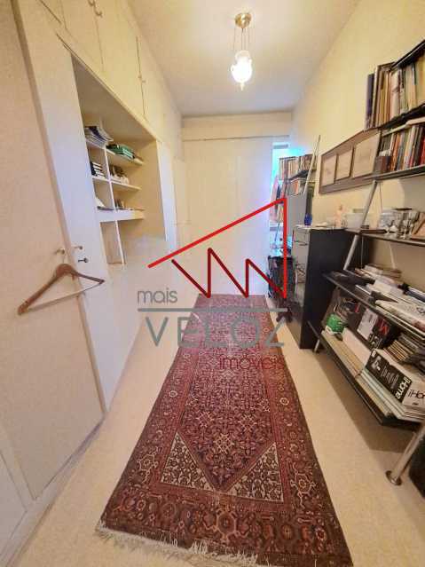 Apartamento à venda com 4 quartos, 221m² - Foto 12