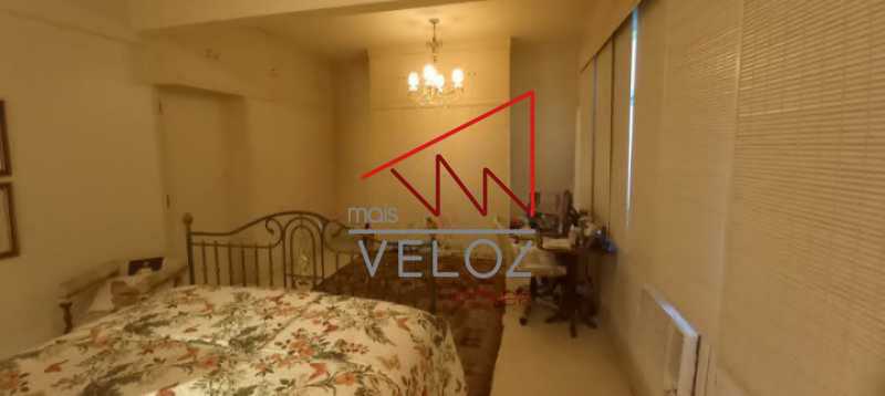 Apartamento à venda com 4 quartos, 221m² - Foto 15