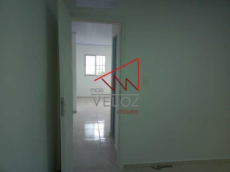 Casa à venda com 1 quarto, 30m² - Foto 2