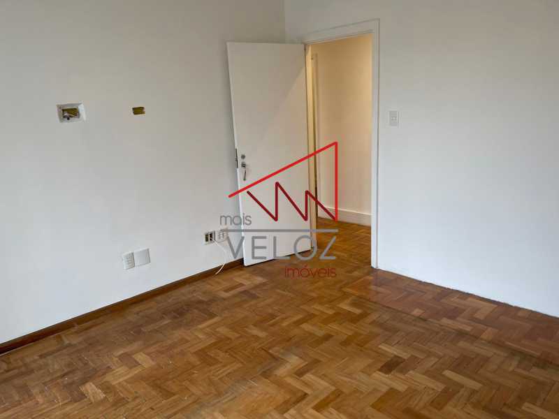 Apartamento à venda com 2 quartos, 113m² - Foto 4