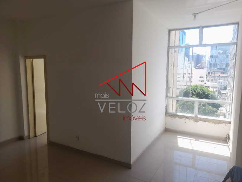 Apartamento à venda com 1 quarto, 40m² - Foto 4