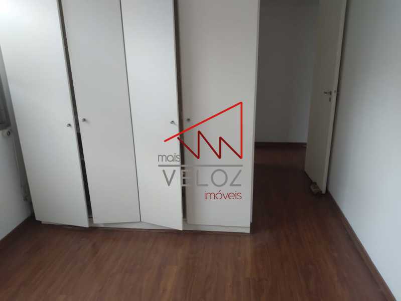 Apartamento à venda com 2 quartos, 73m² - Foto 4