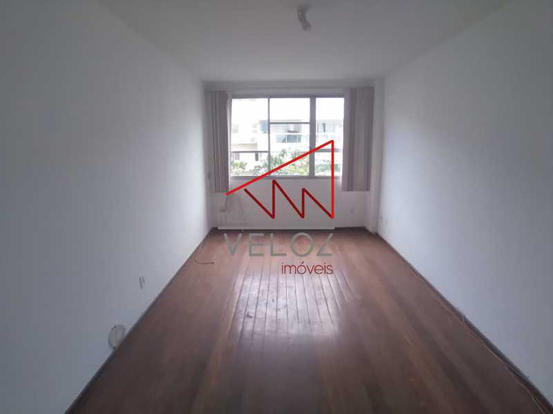 Apartamento à venda com 2 quartos, 73m² - Foto 2