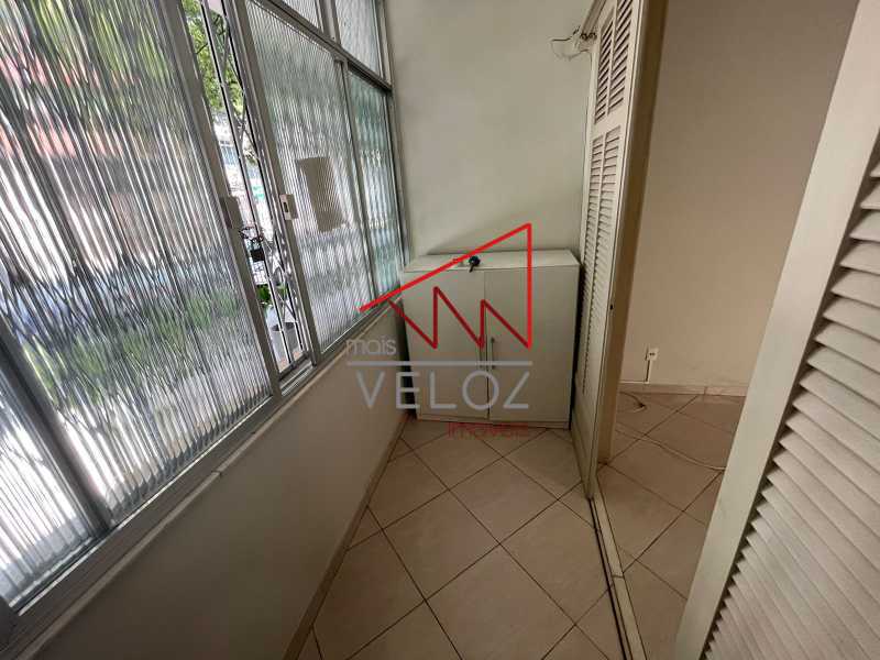 Apartamento à venda com 2 quartos, 78m² - Foto 9