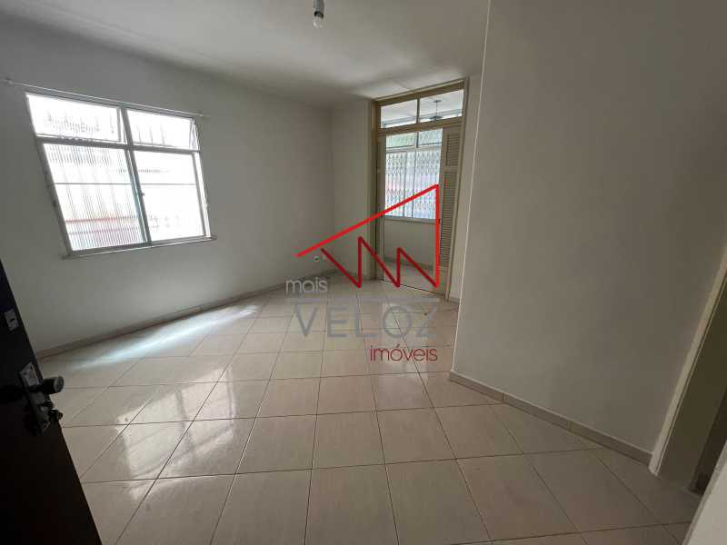 Apartamento à venda com 2 quartos, 78m² - Foto 2