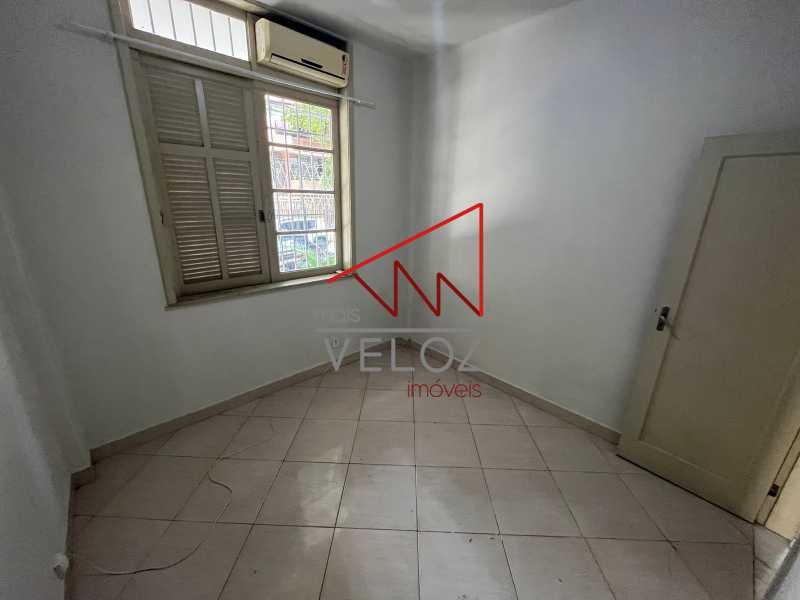 Apartamento à venda com 2 quartos, 78m² - Foto 4