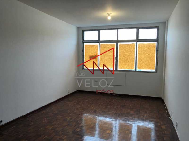 Apartamento à venda com 3 quartos, 119m² - Foto 2