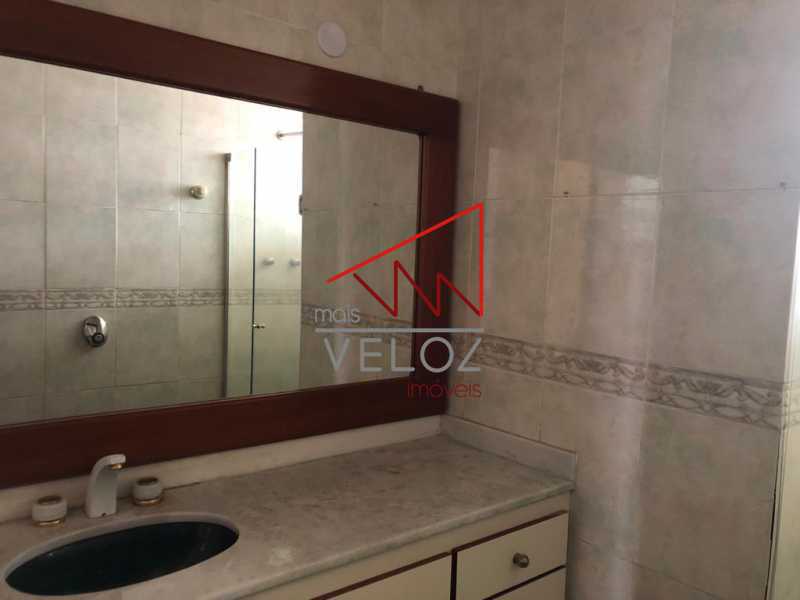 Apartamento à venda com 3 quartos, 119m² - Foto 17