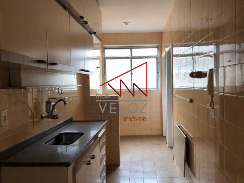 Apartamento à venda com 2 quartos, 70m² - Foto 14