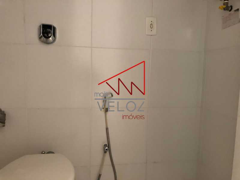 Apartamento à venda com 2 quartos, 70m² - Foto 12