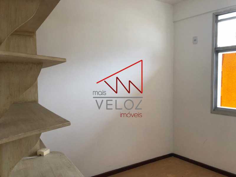 Apartamento à venda com 2 quartos, 70m² - Foto 10