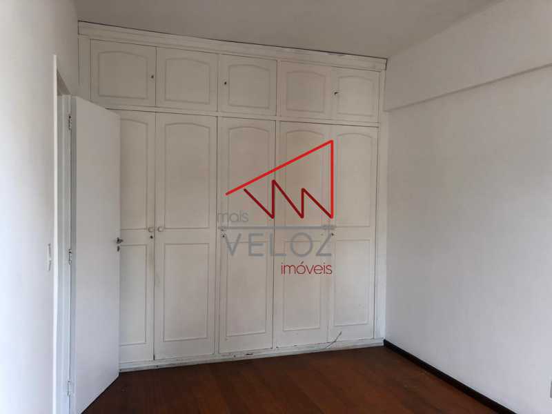 Apartamento à venda com 2 quartos, 70m² - Foto 7