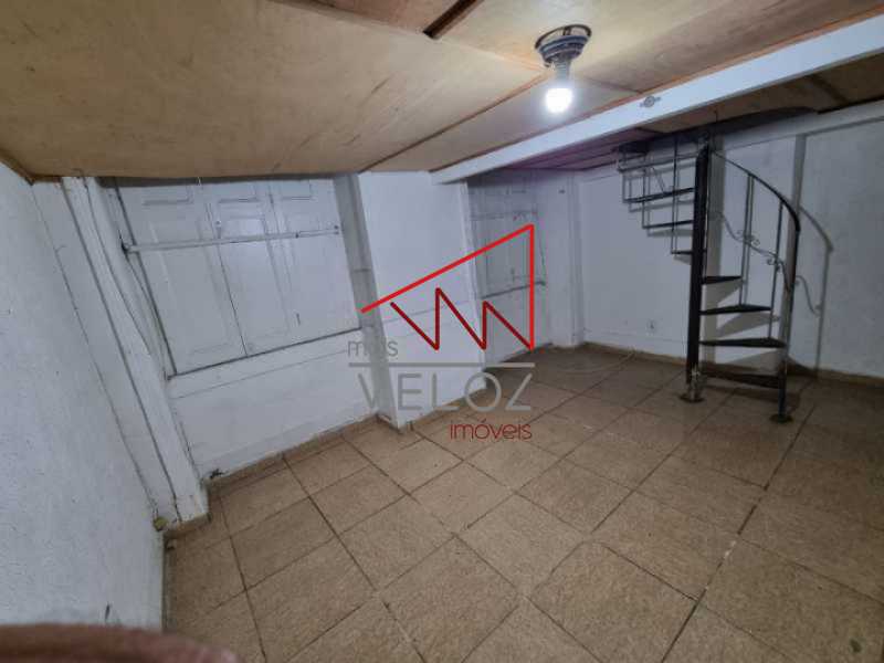 Casa de Vila à venda com 10 quartos, 241m² - Foto 12