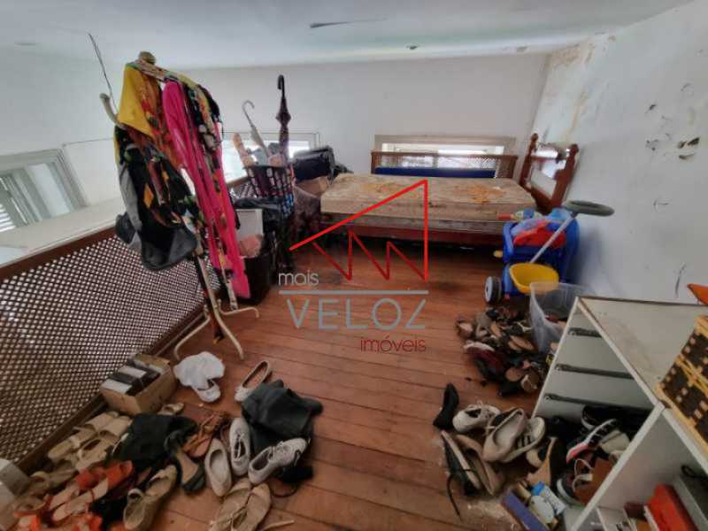 Casa de Vila à venda com 10 quartos, 241m² - Foto 18