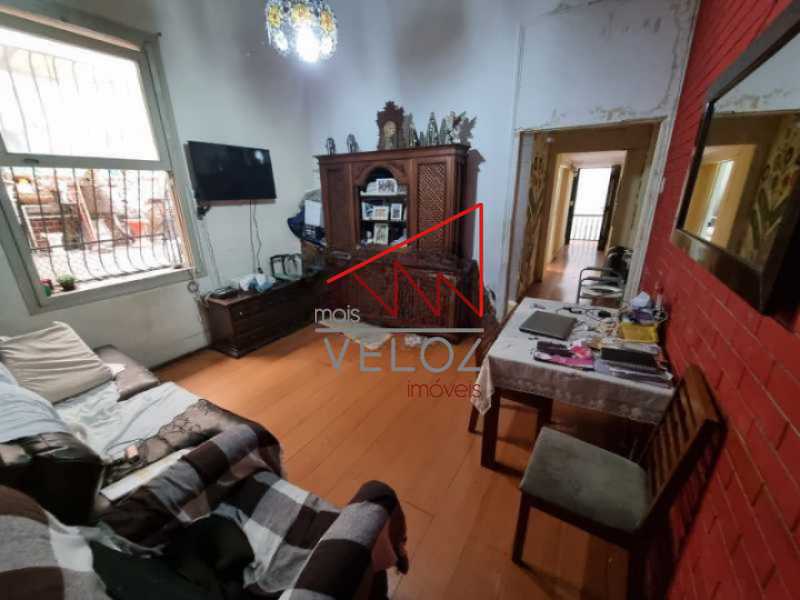 Casa de Vila à venda com 10 quartos, 241m² - Foto 1