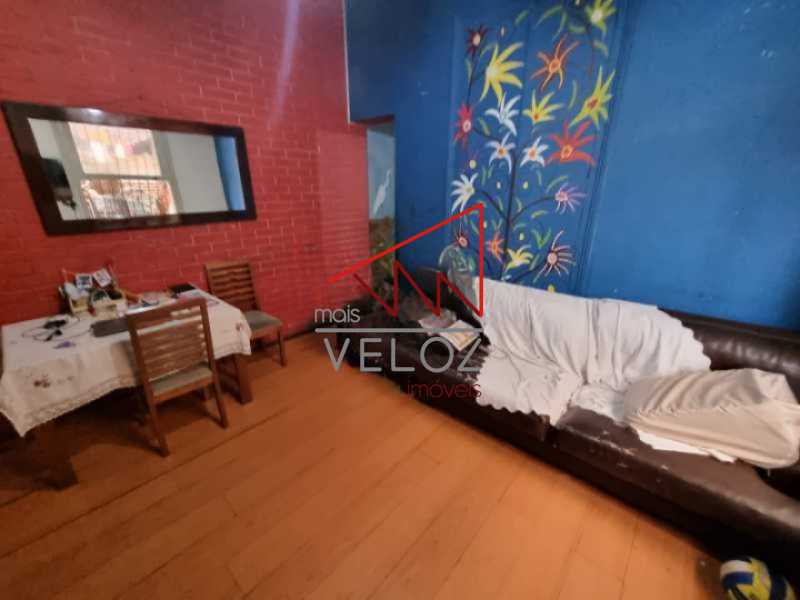 Casa de Vila à venda com 10 quartos, 241m² - Foto 22