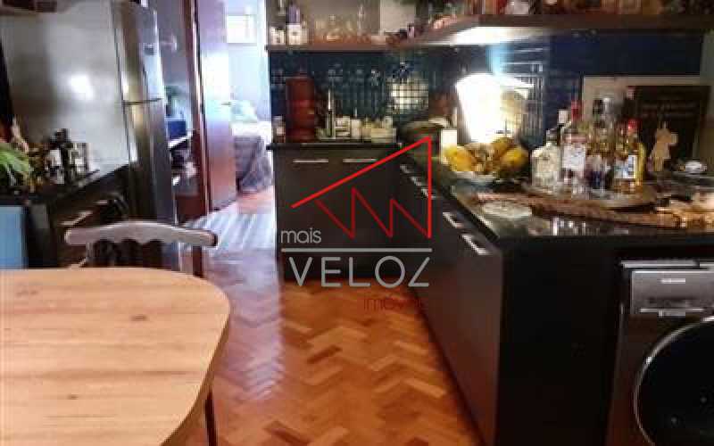 Apartamento à venda com 1 quarto, 40m² - Foto 2