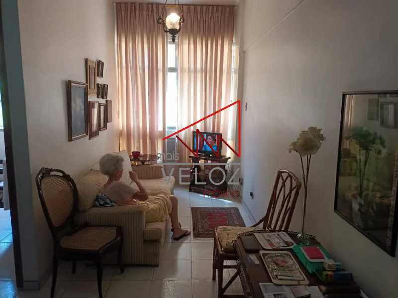 Apartamento à venda com 1 quarto, 40m² - Foto 1