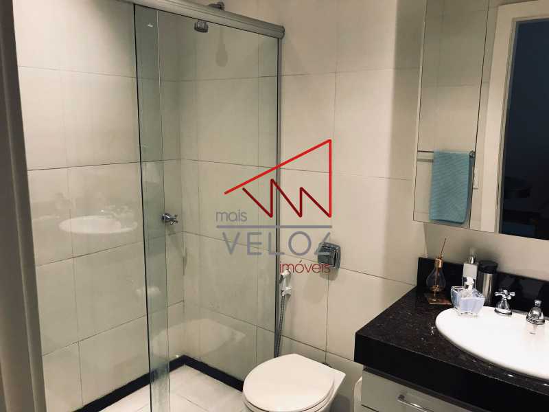 Apartamento à venda com 2 quartos, 75m² - Foto 17