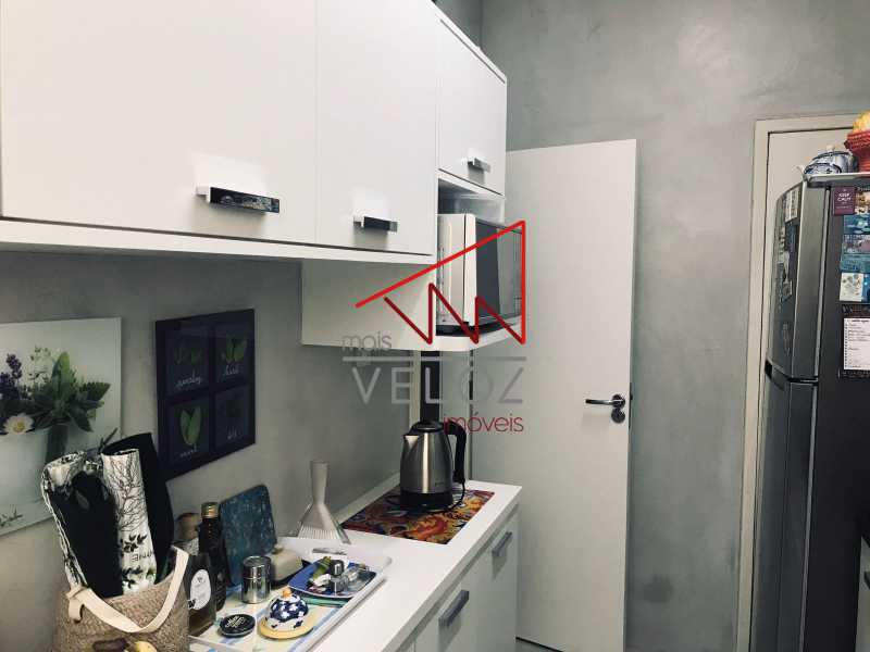 Apartamento à venda com 2 quartos, 75m² - Foto 20