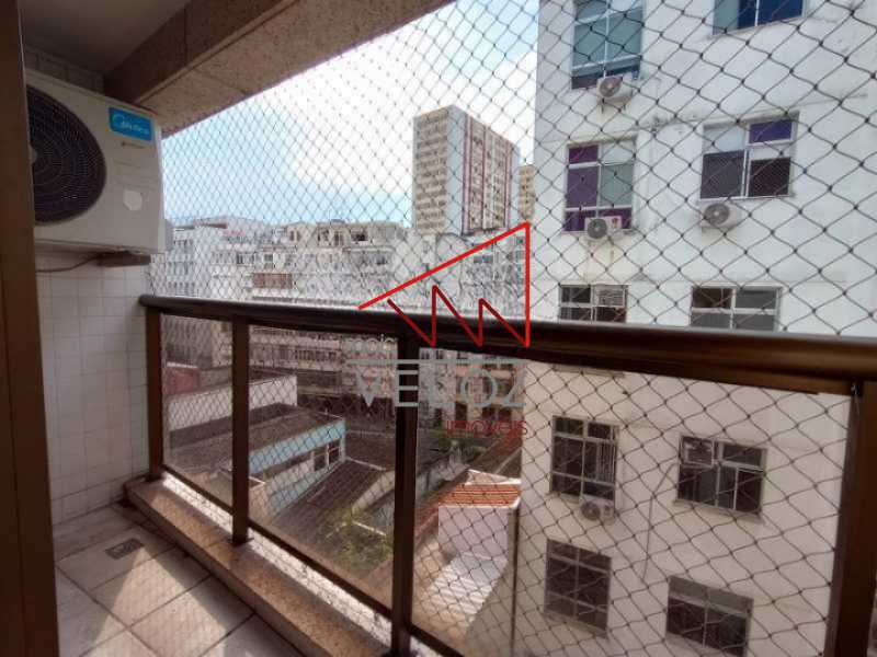 Apartamento à venda com 3 quartos, 106m² - Foto 1