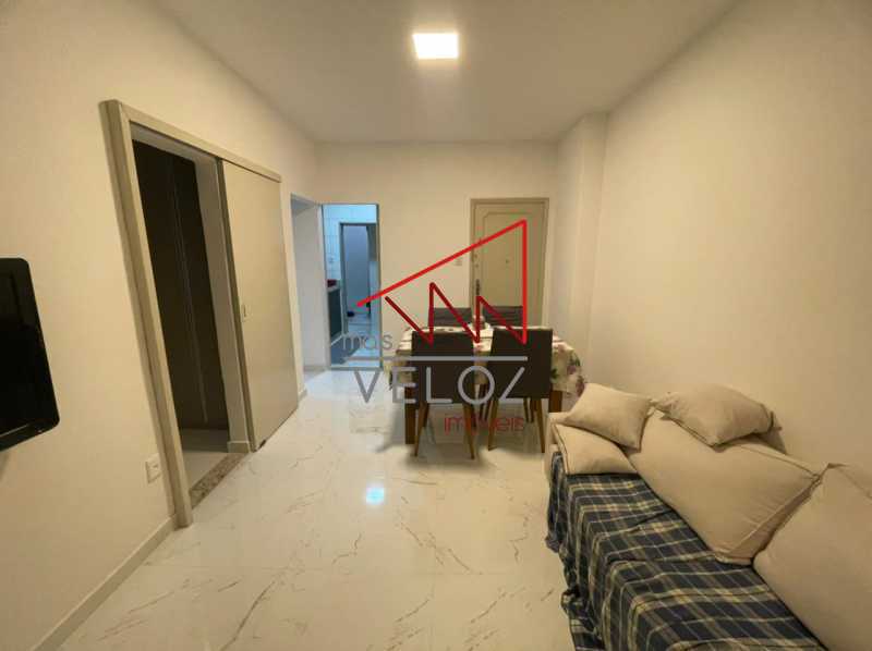 Apartamento à venda com 2 quartos, 62m² - Foto 1