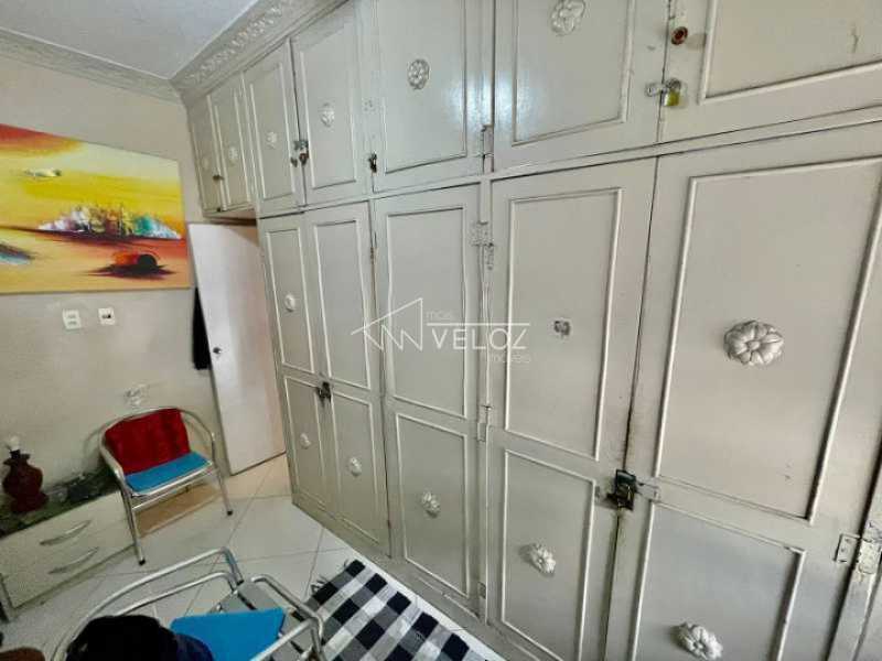 Apartamento à venda com 2 quartos, 70m² - Foto 13