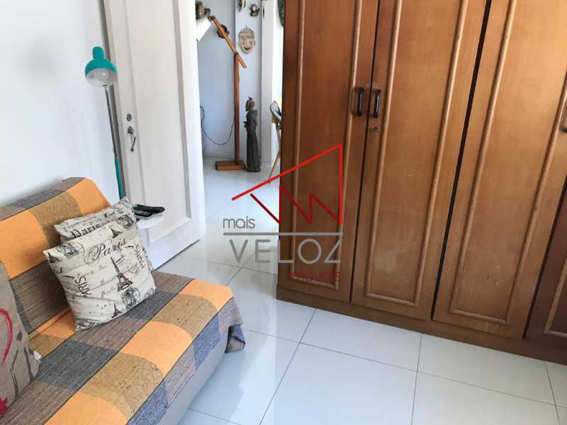 Apartamento à venda com 2 quartos, 74m² - Foto 4