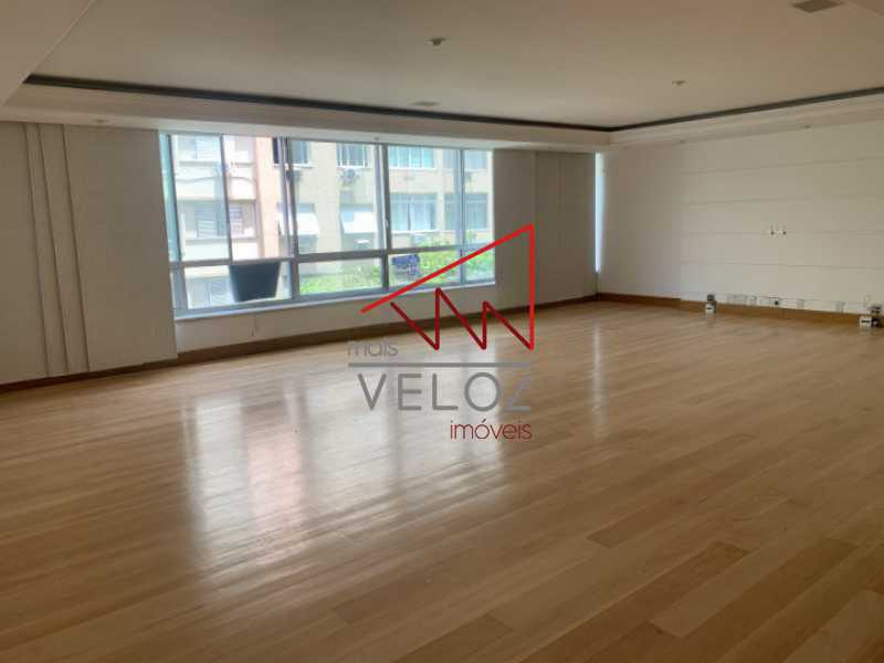 Apartamento à venda com 4 quartos, 270m² - Foto 1